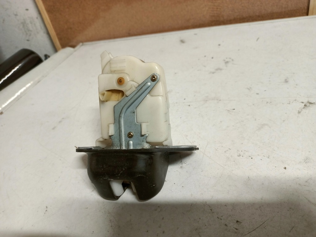 фото №7, Замок крышки задняя багажника nissan note e11