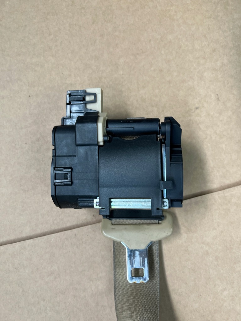 Ремень безопасности правый перед w216 a2168600685 Оригинал