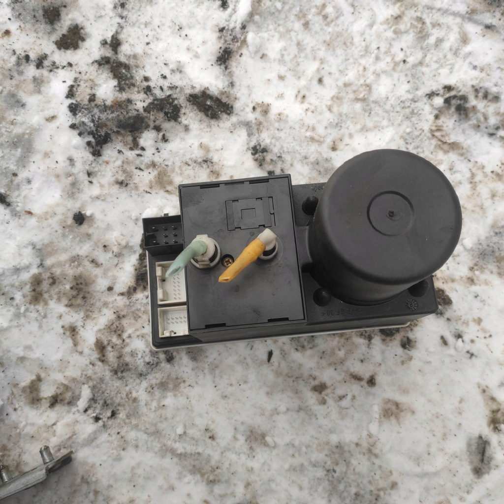 фото №1, Помпа замка центрального audi a3 8l 8l0862257l