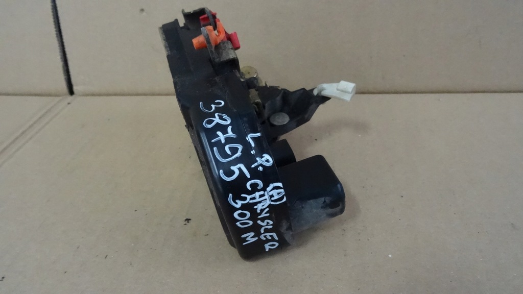 фото №1, Chrysler 300m замок дверь левый перед