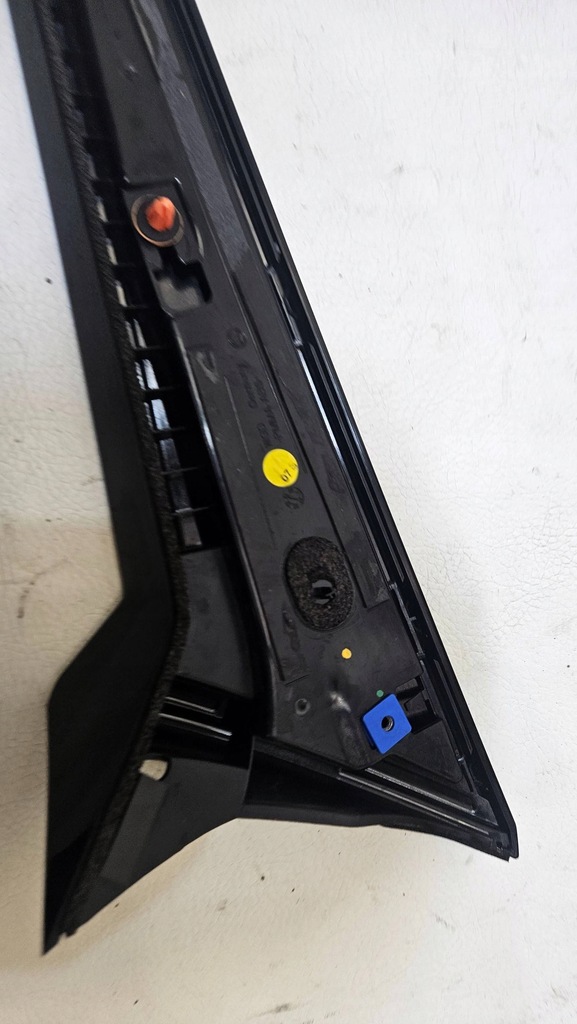 фото №9, Молдинг правая задняя крышки багажника skoda kodiaq ii 57h827932