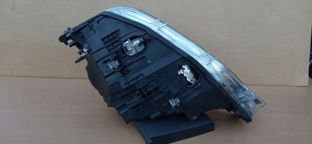 фото №8, Bmw 3 iii f30 f31 lift 15- лампа права перед bmw led hella 9883502-01