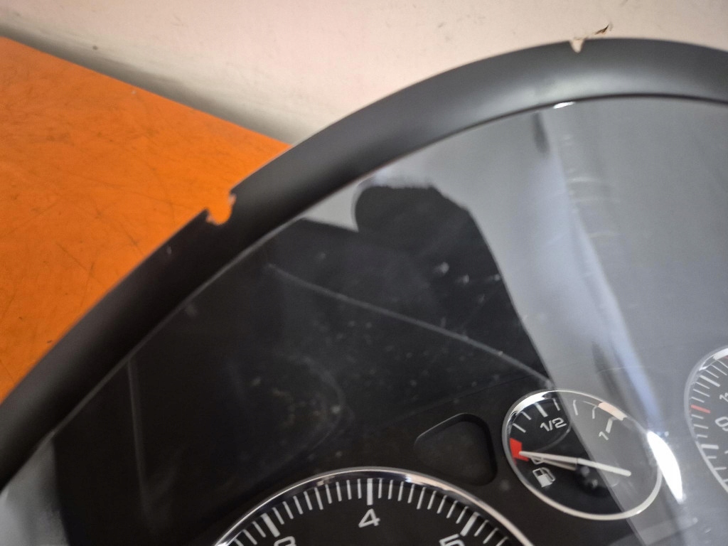 Peugeot 407 1 04-10 2.0b 136km приборів панель 89661232 в Україні