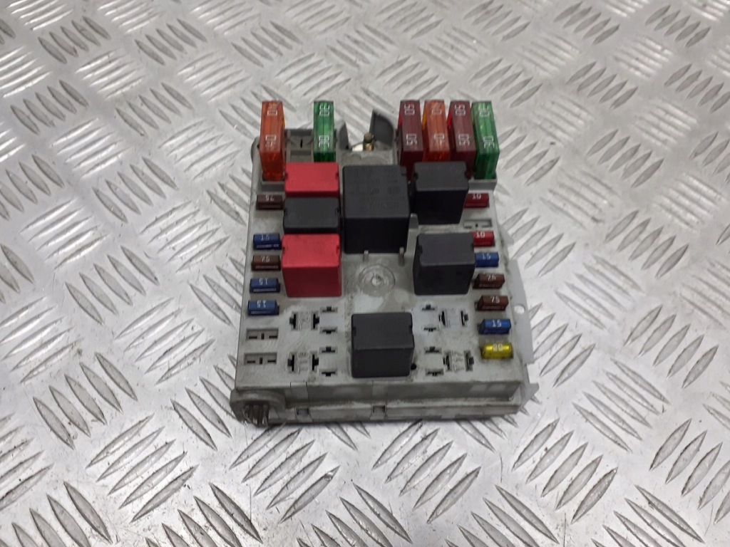 фото №1, Коробка предохранителей alfa romeo 147 1.6 51742419