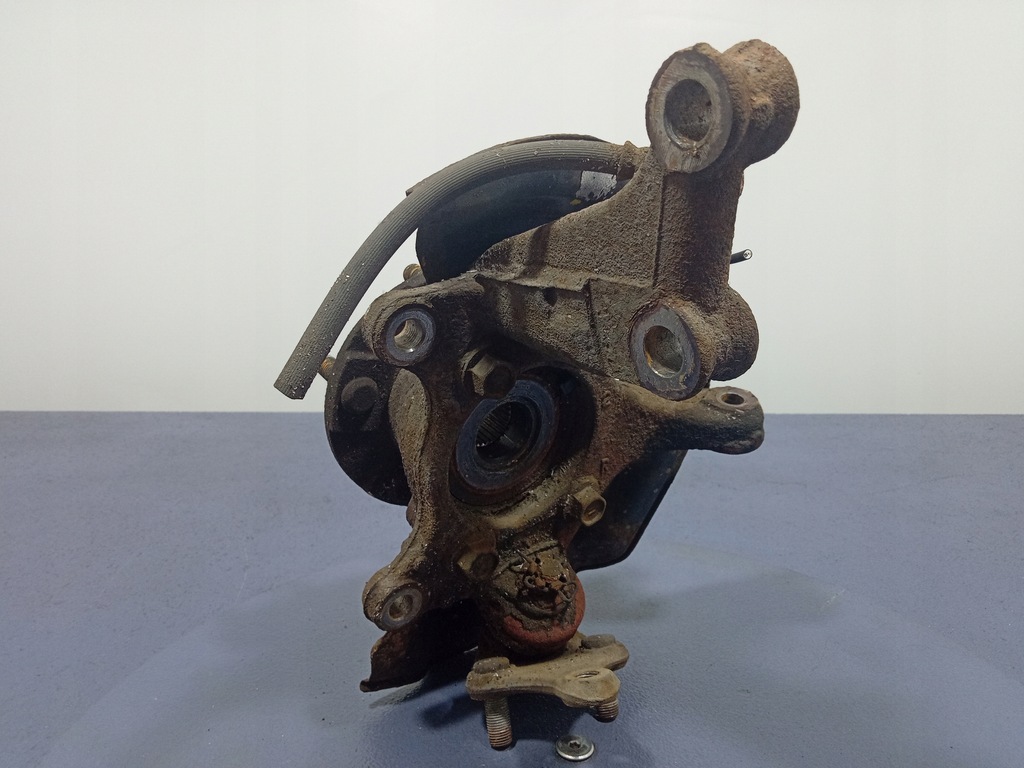 фото №6, Toyota rav4 iii xa30 поворотний кулак перед права ступиця