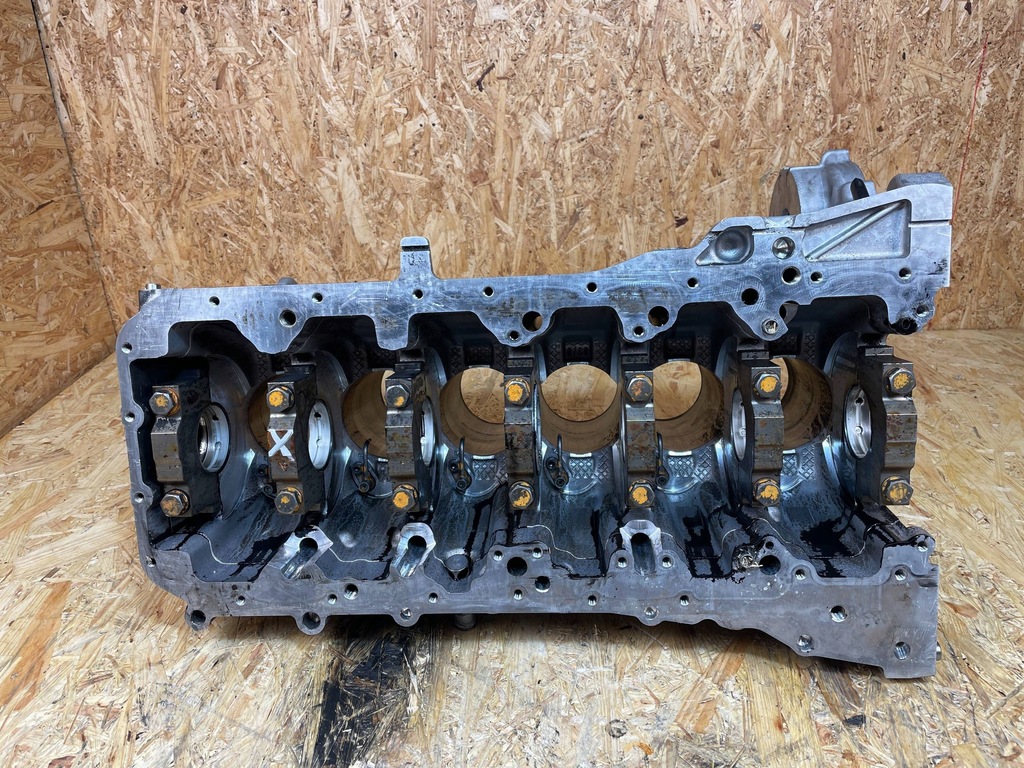 фото №9, Блок двигуна bmw 7 f01 f02 3.0d n57d30a 7799978