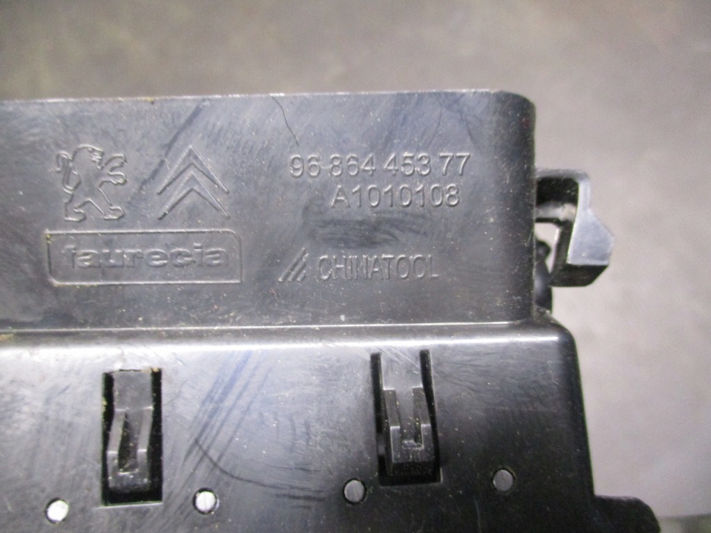 фото №6, Решётка обдув правый перед 9686445377 peugeot 508 i 10-18r.