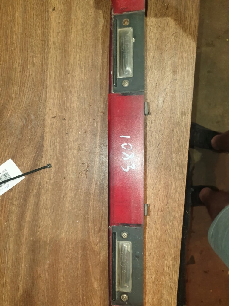 Отделка крышки багажника audi 80 81, 85, b2 85945697 1978 Киев