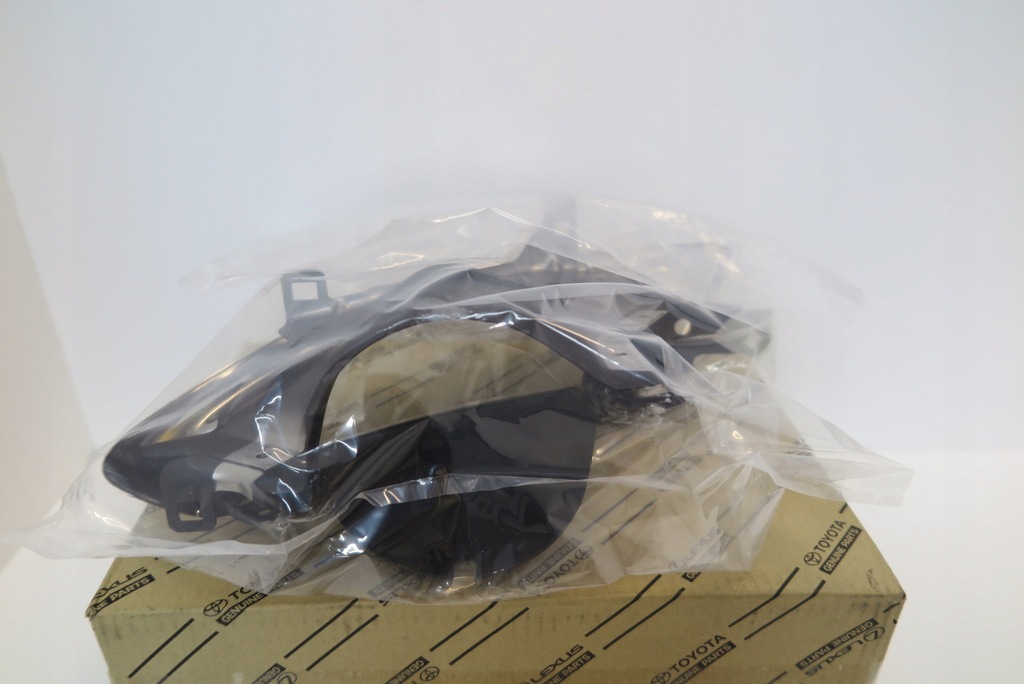 фото №4, Lexus rx наконечник вихлоп права 52106-48030