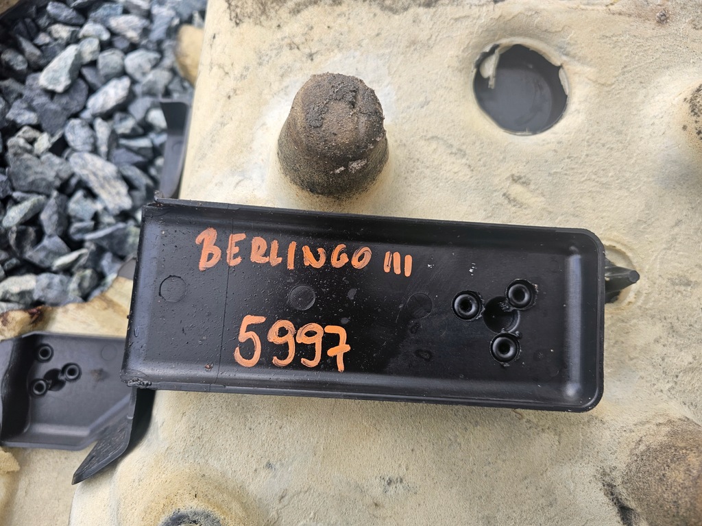 фото №6, Коврик обшивка пол резиновый элемент berlingo partner iii 1.6 hdi #5997