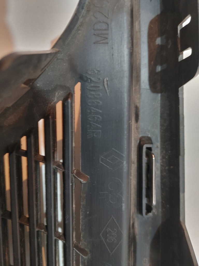 фото №3, Решётка бампера правый перед renault scenic iv 4 хром