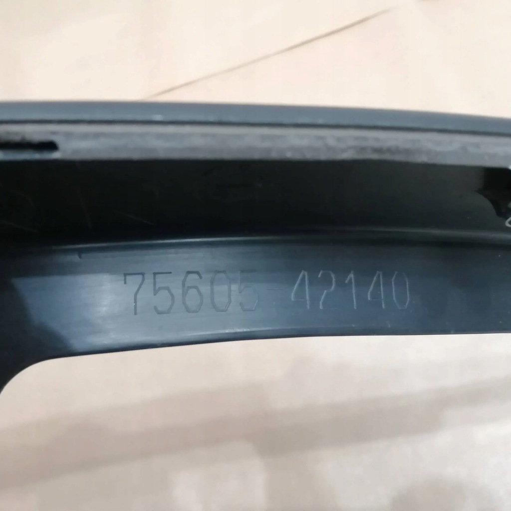 фото №6, Молдинг крила правий задня toyota rav4 12-