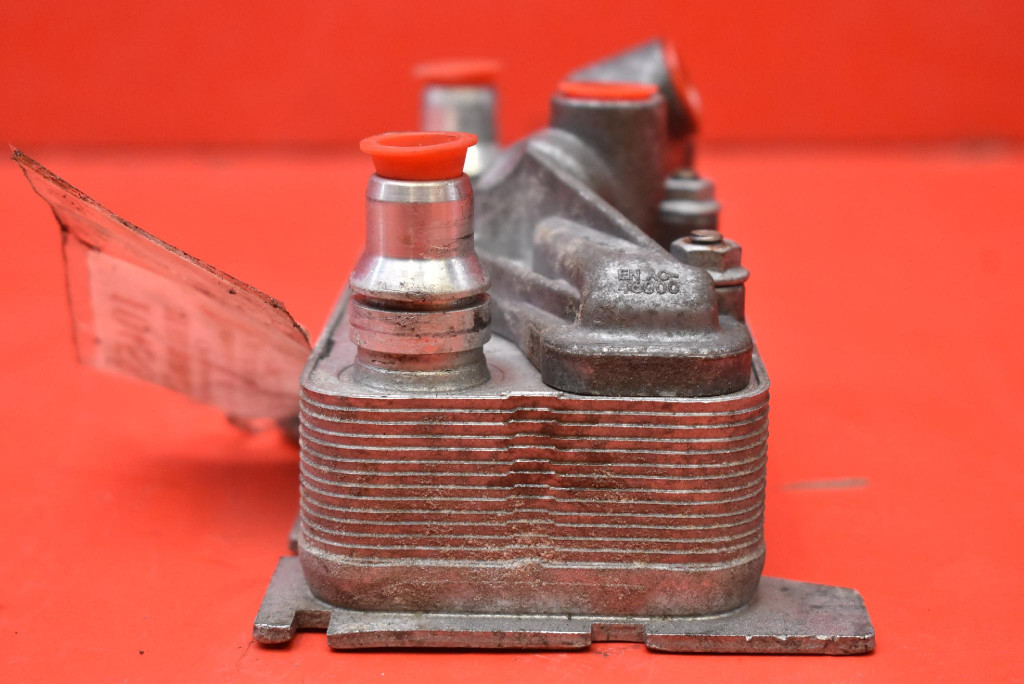 Радиатор масла a0995002500 mercedes c-klasa w205 3.0 v6 367 km 14-21 Оригинал