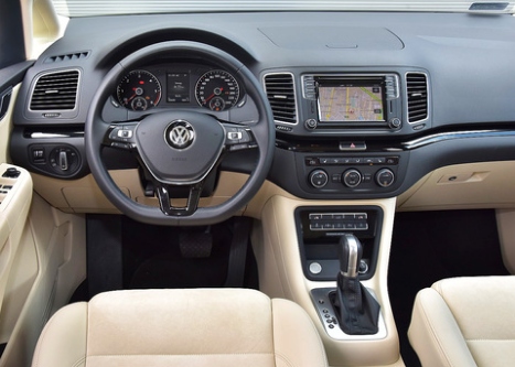 фото №1, Vw sharan ii 7n lift beż dół приборная панель подушка безопасности 2 ремни