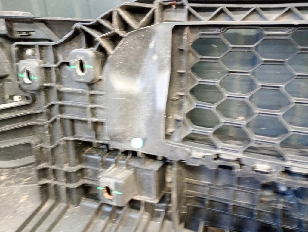 фото №12, 5802510181 бампер перед iveco daily iv 4 14-19 чорний