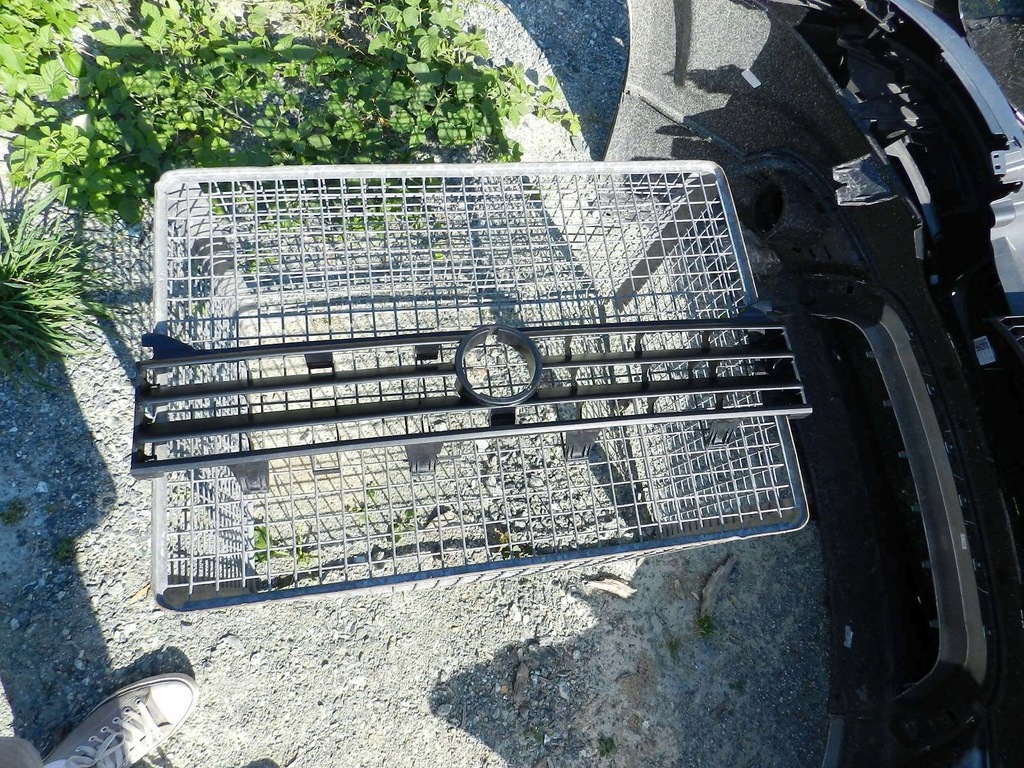 фото №1, Vw passat b2 lift 85-88 решётка радиатора решётка радиатора 323853653
