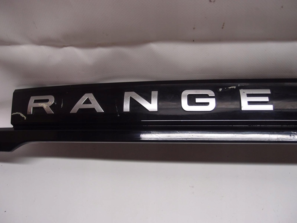 фото №2, Молдинг накладка крышки evoque