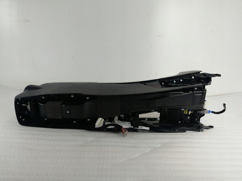 фото №6, Kia stinger gt туннель подлокотник зарядное устройство панель