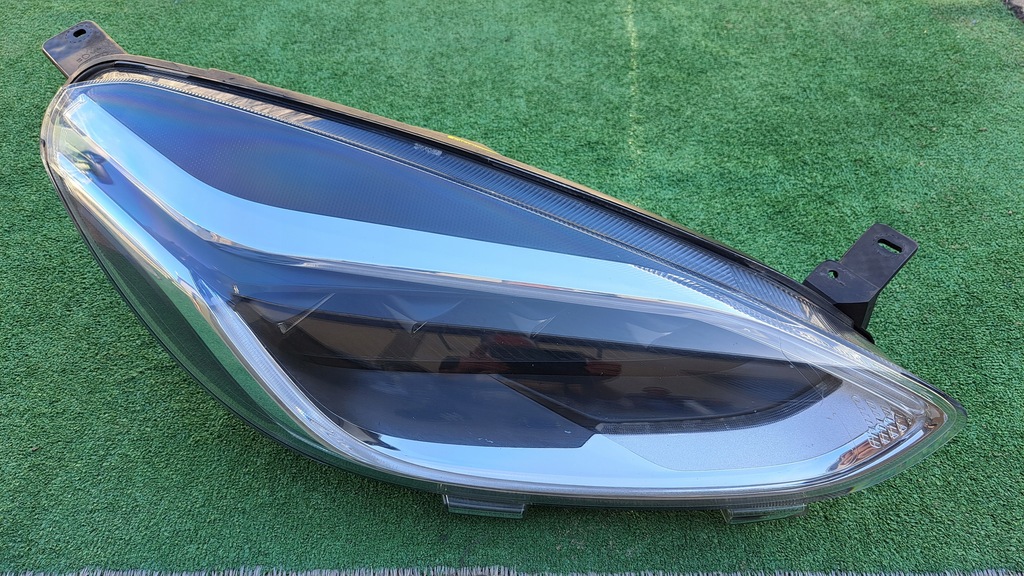 фото №1, Ford fiesta mk8 full led лампа передняя