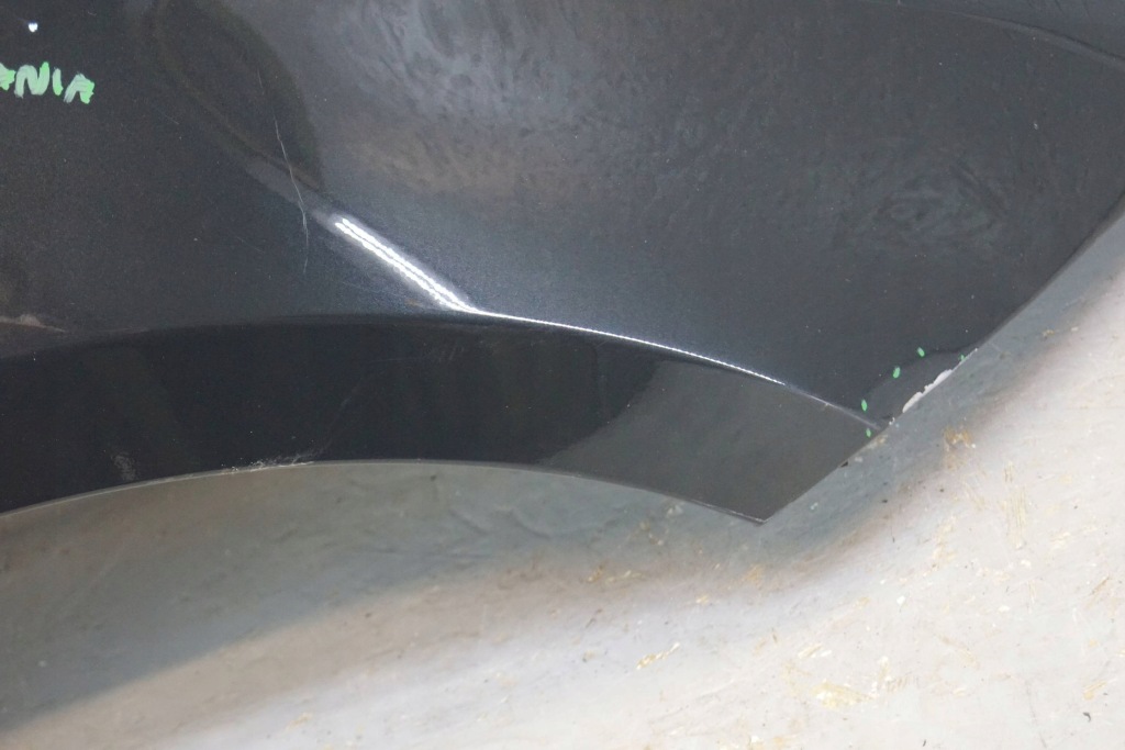 Купить Bmw e87 крыло  правый  перед b2452