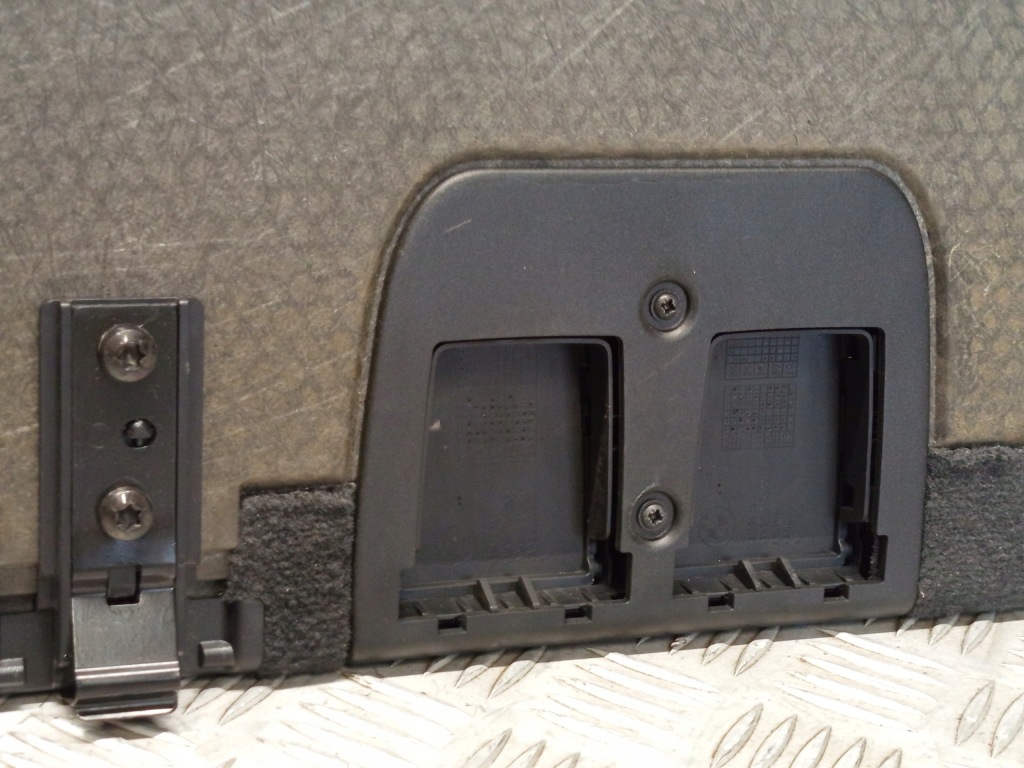 Bmw оригинальный номер 9168501 5' f11 пол обшивка багажника с Разборки