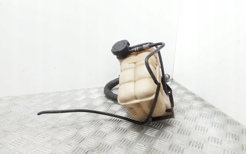 Купить 2000 land rover range rover p38a бачок расширительный