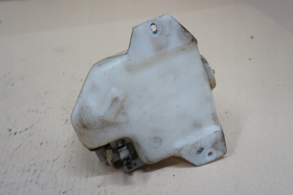 фото №6, Isuzu trooper бачок омивача 84-91r