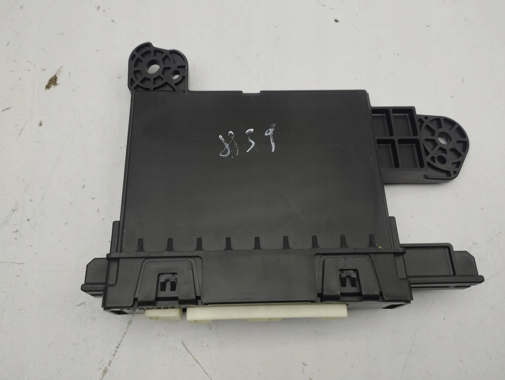 фото №6, Toyota c-hr i 2020 управление кондиционера / отопления