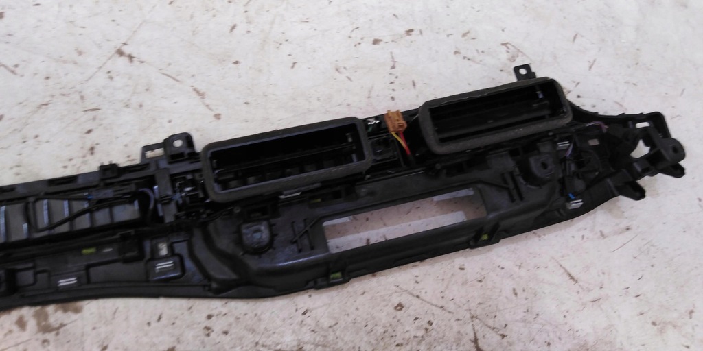 фото №7, Audi a5 8w решітка ґрати обдув повітропровід 8w1820902d