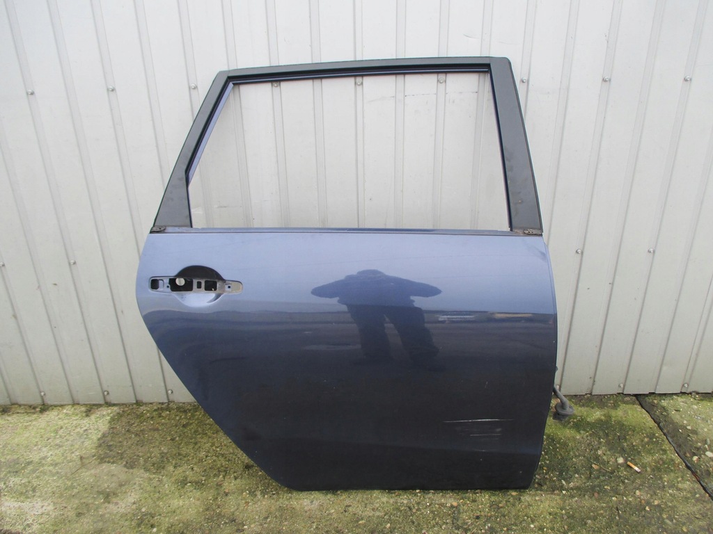 фото №1, Grandis 03-11 дверь правый задняя