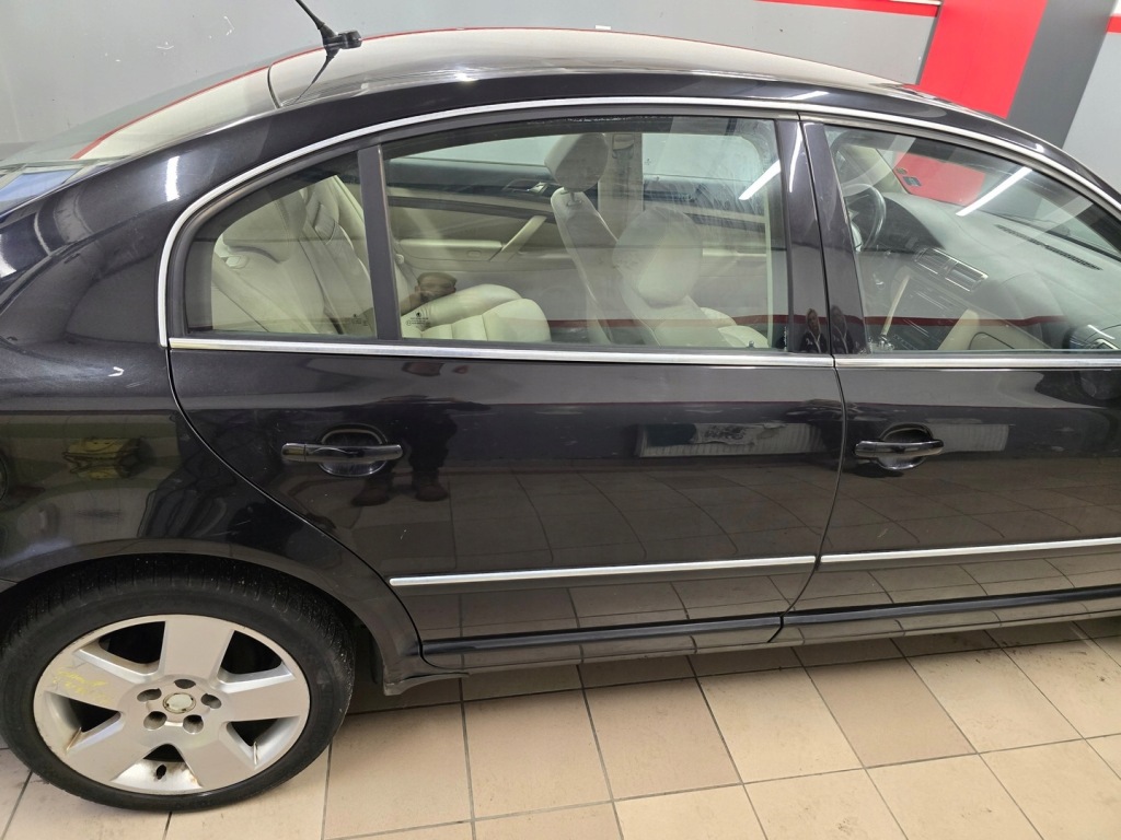 фото №1, Дверь правое задняя skoda superb цвет 9910 2001-2008