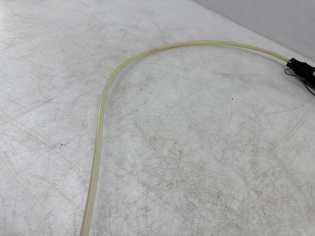 фото №11, Mercedes-benz e w211 2007 моторчик шторки безпеки скло задній