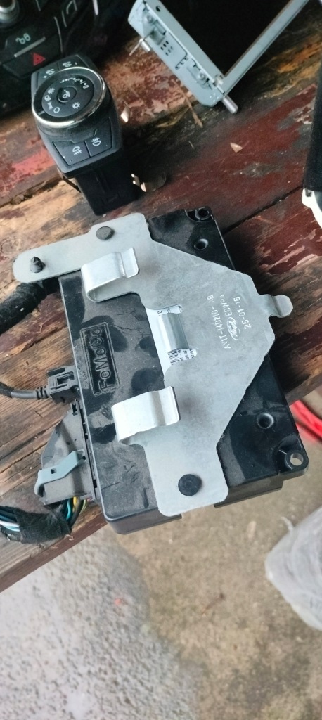 фото №1, Ford b-max модуль bluetooth av1t-14d210-ab 12-17