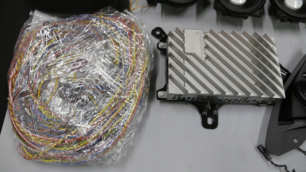 фото №3, Mini countryman r60 динаміки zewstaw harman kardon підсилювач аудіосистема