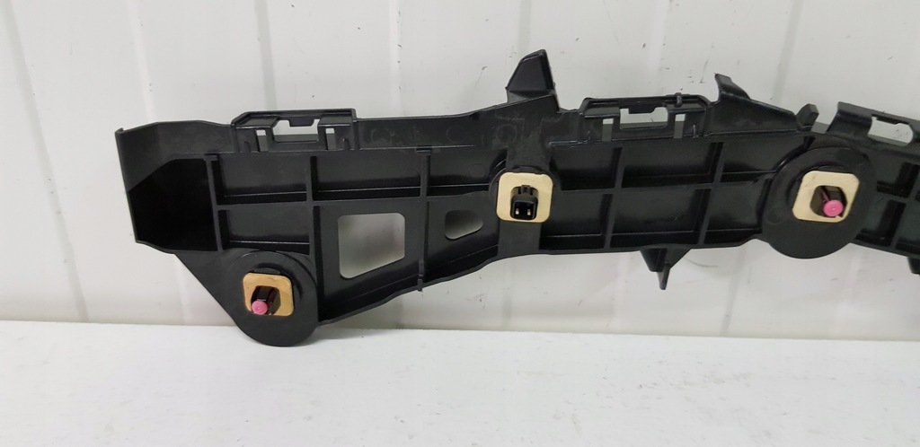 фото №8, Lexus is 13-21 кронштейн направляющая бампер крыло задняя l