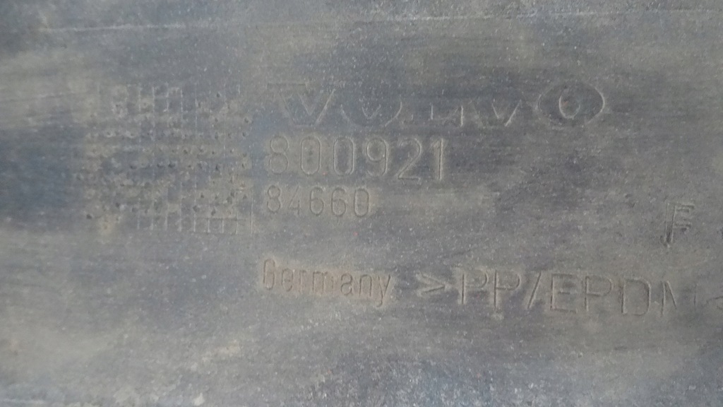 фото №12, Volvo v40 бампер задня