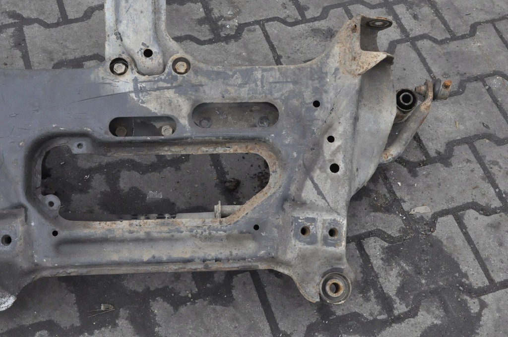 фото №8, Nissan x-trail i t30 подрамник подвеска кронштейн перед