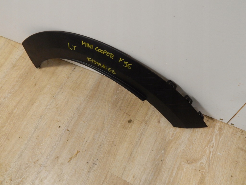 Mini f56 молдинг крыла левый задний  16189910gb оригинал европа в Украине