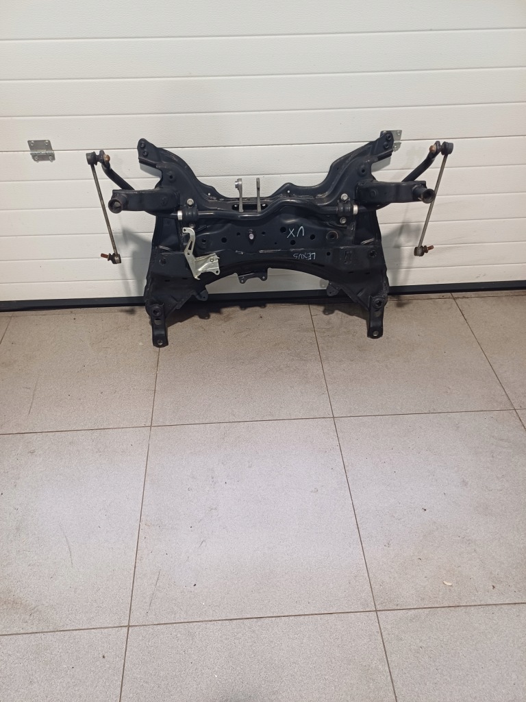 Купити Балка підрамник підвіска перед lexus ux 200 18r- 1,8 hybrid