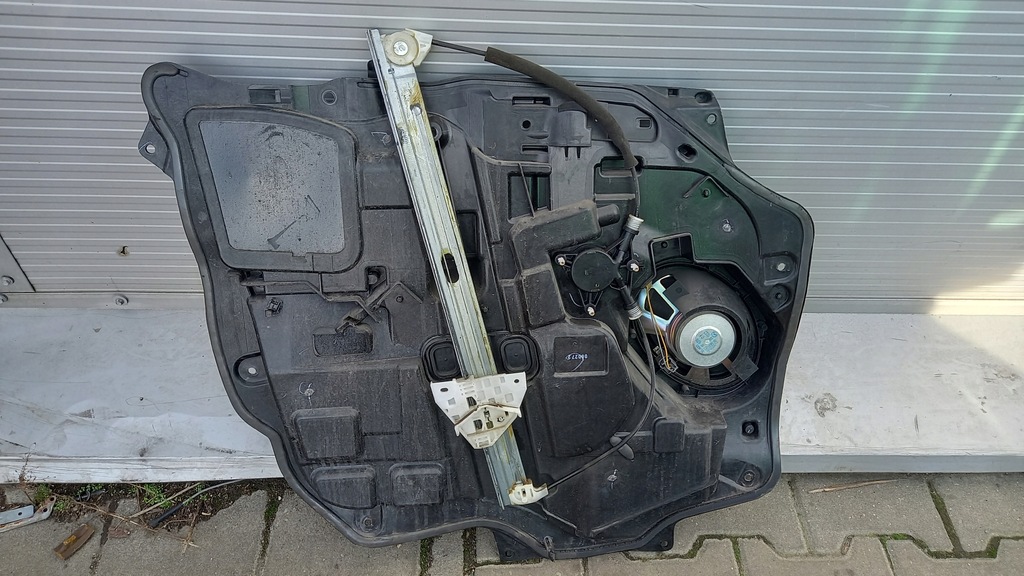 фото №4, Підйомник правий перед mazda 5 06r 2.0crd