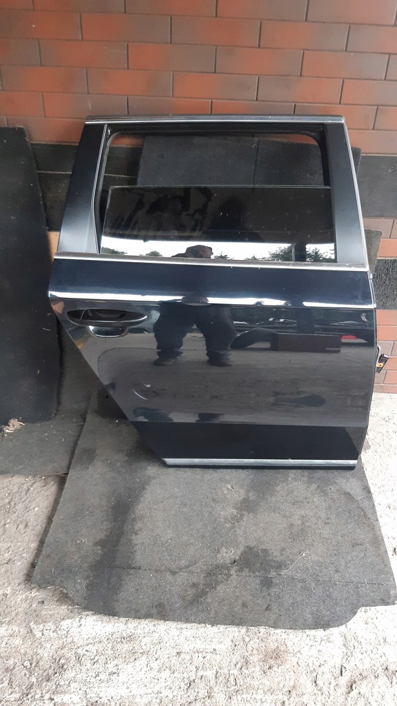 фото №1, Vw passat b7 kombi. дверь правый tył,lc9x