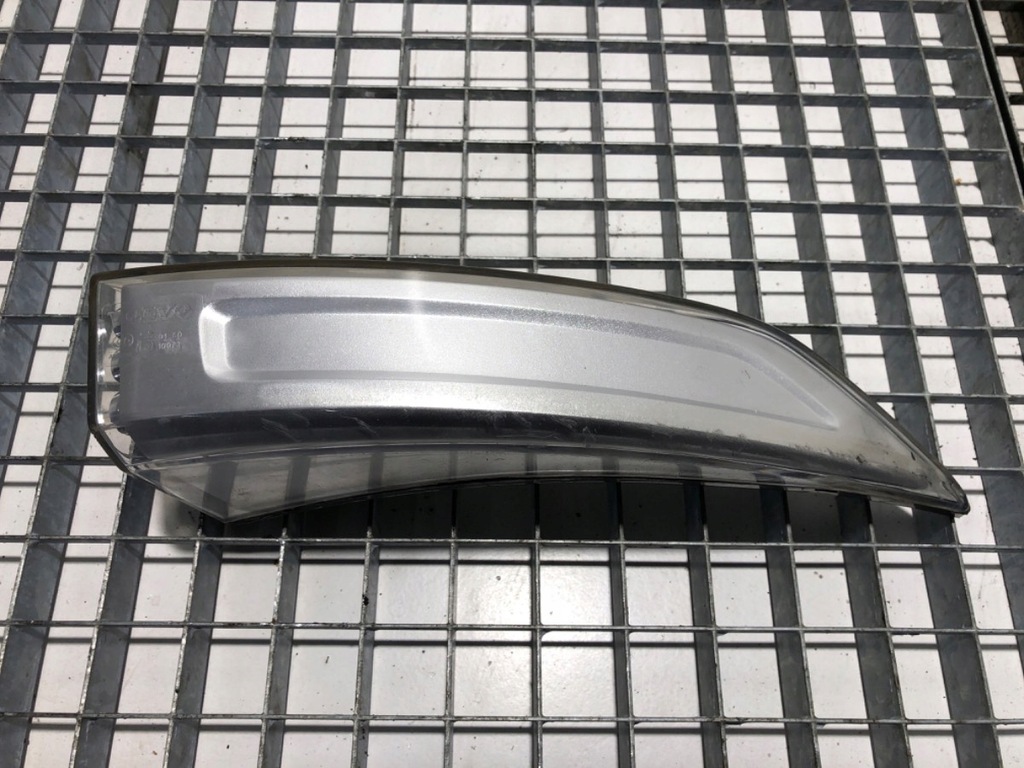 фото №1, Поворотник правий перед volvo fh ii 82151205