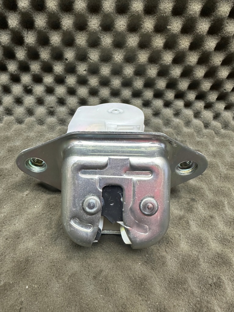 фото №1, 63032fg101 замок кришки багажника subaru