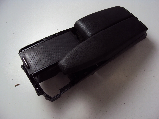 фото №1, Подлокотник mercedes c-klasa w204 cdi 08-