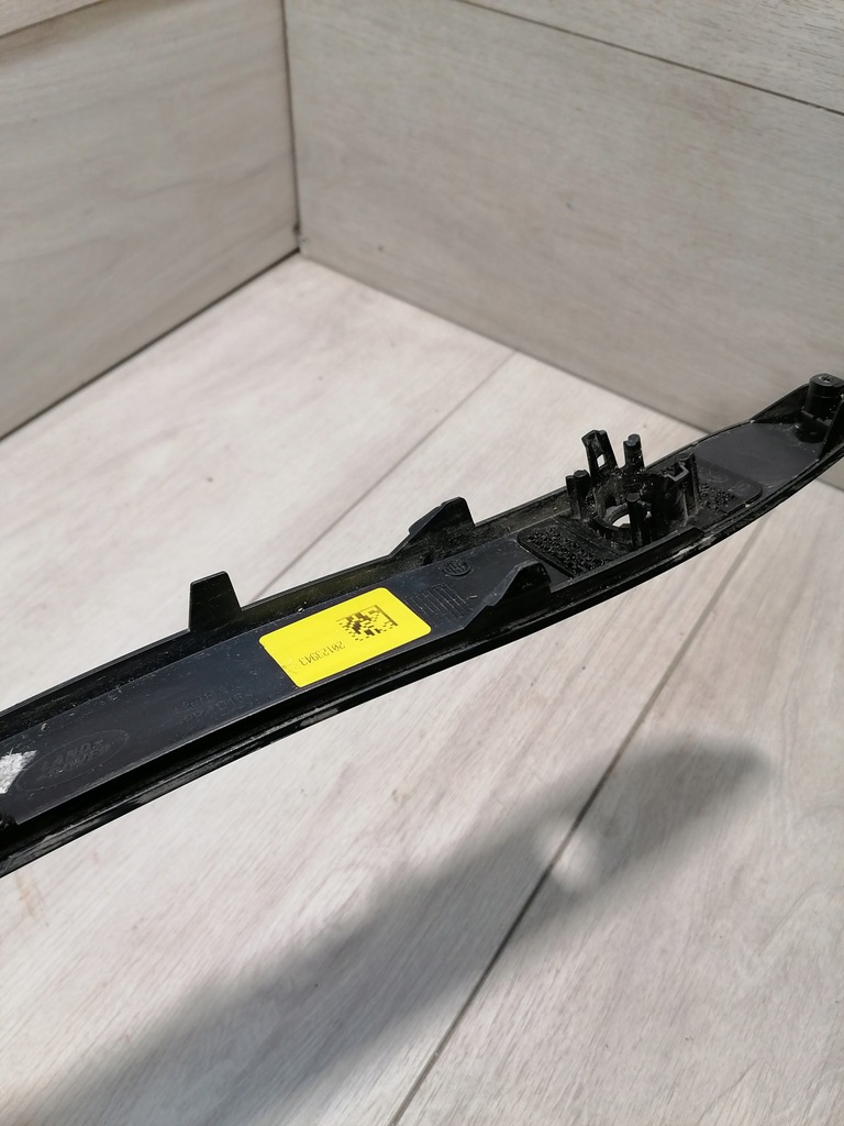 фото №9, Evoque молдинг бампер левый задняя m8d2-17d753