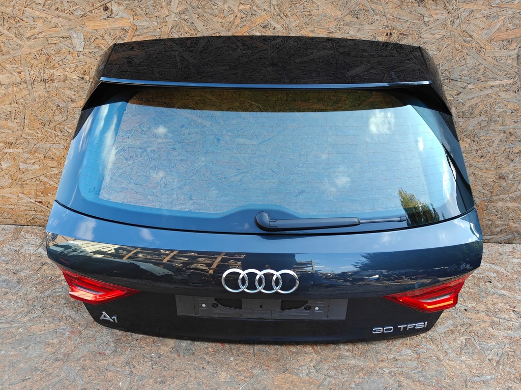 фото №1, Крышка багажника багажника audi a1 82a lx7l комплектная !!!