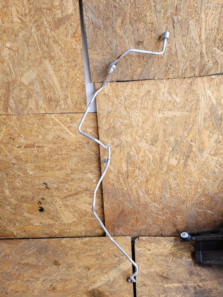 фото №1, Шланг кондиционера dacia 924404272r