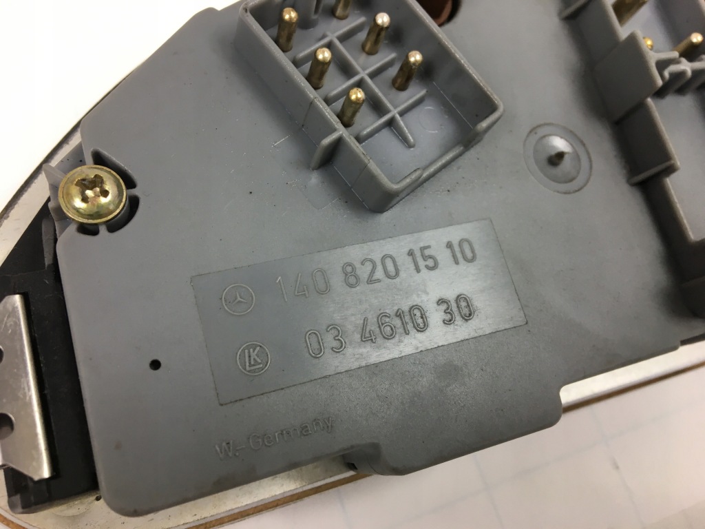 Маніпулятор регулювання сидіння лівого  mercedes w140 1408201510 drewno гайка Ціна