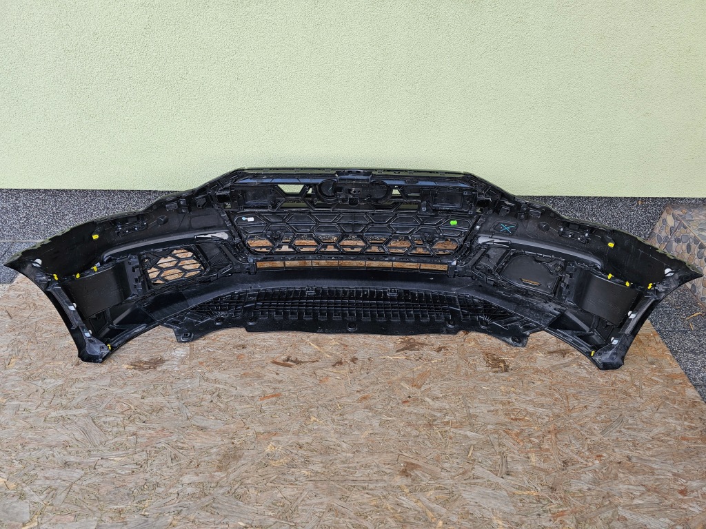Бампер audi a6 c8 рестайлінг  s-line 4k08070l437g перед гарний оригінал Оригінал