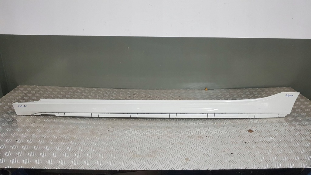 фото №1, Bmw 1 f40 молдинг поріг ліва m-pakiet 8072573